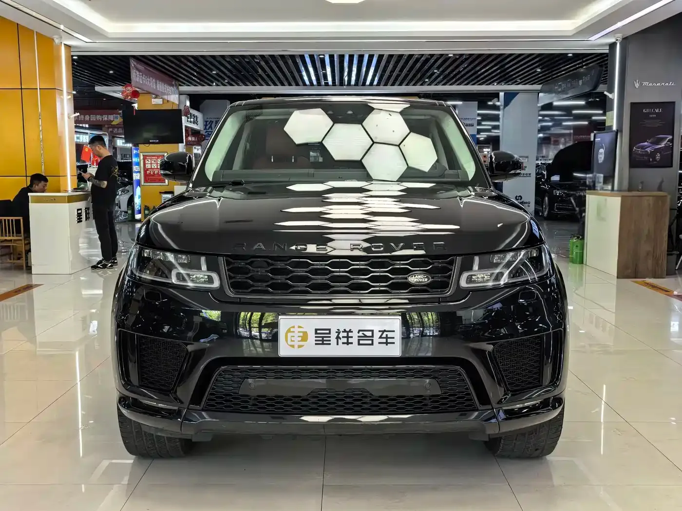 Land Rover Range Rover Sport 2022 3.0 L6 HST — Фото автомобиля 2