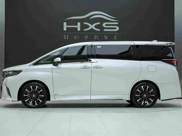 Toyota Alphard — Фото автомобиля 3