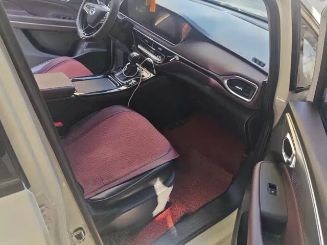 GAC Trumpchi M6 — Фото автомобиля 8