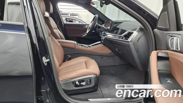 BMW X6 xDrive40i M Sport — Фото автомобиля 11