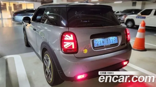 MINI Cooper Cooper Electric — Фото автомобиля 4