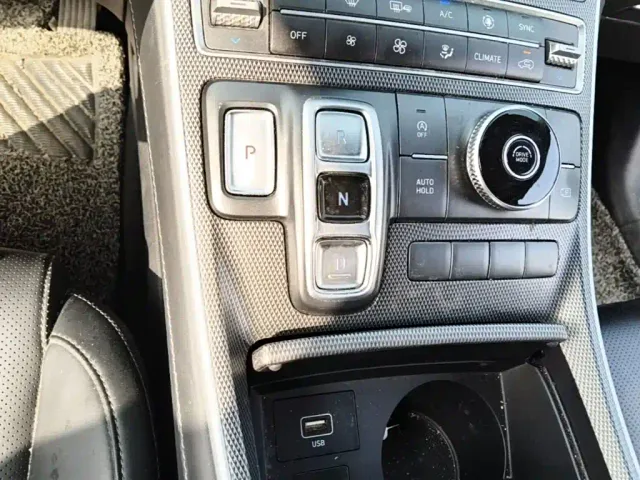 Hyundai Santa Fe — Фото автомобиля 18