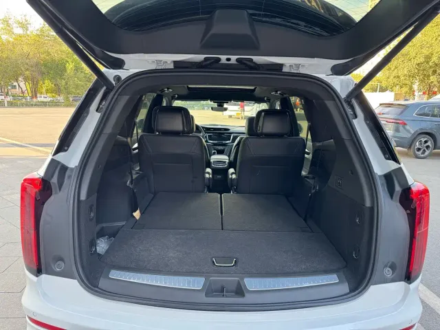 Cadillac XT6 — Фото автомобиля 14