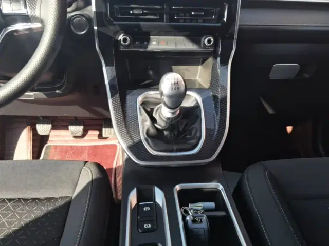 Haval M6 — Фото автомобиля 13