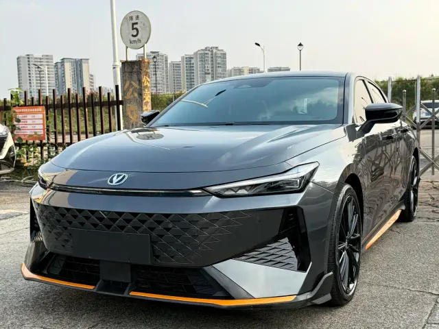 Фотография автомобиля — Changan UNI-V
