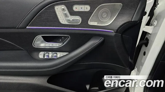 Mercedes-Benz GLE-Class — Фото автомобиля 27