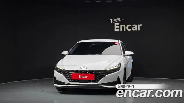 Hyundai Avante — Фото автомобиля 3