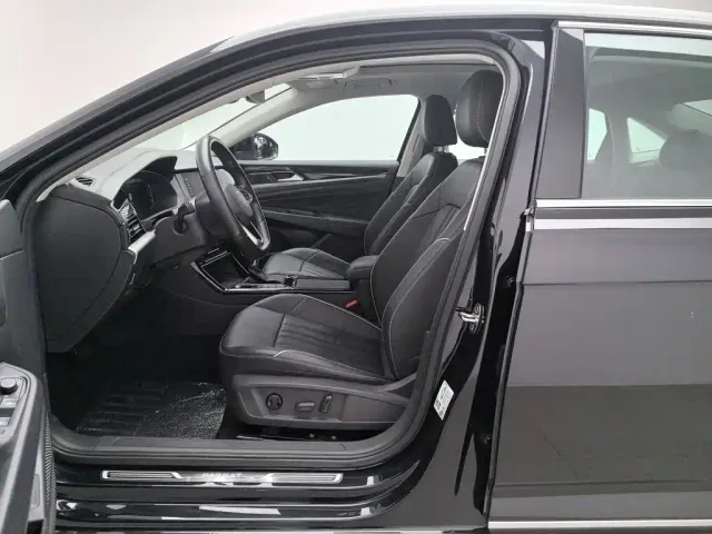 Volkswagen Passat — Фото автомобиля 10