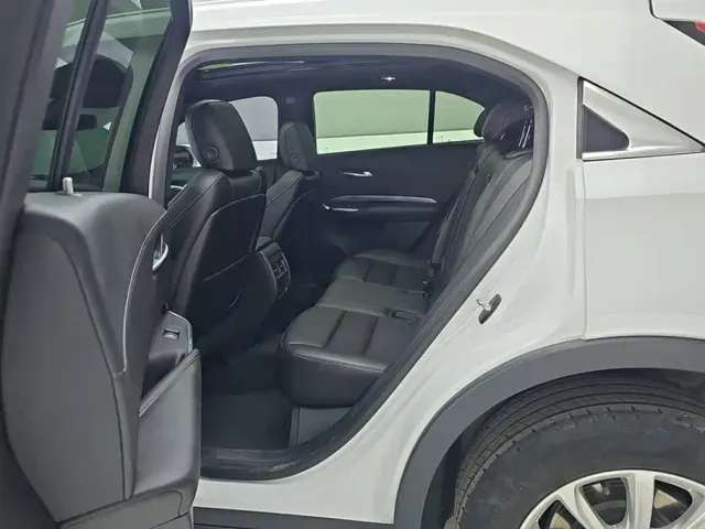Cadillac XT4 — Фото автомобиля 11