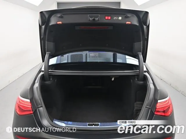 Mercedes-Benz S-Class — Фото автомобиля 19