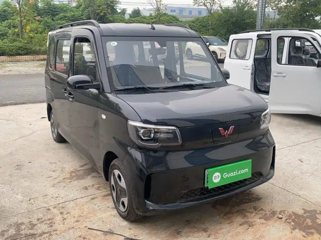 Wuling Zhiguang NEV — Фото автомобиля 3
