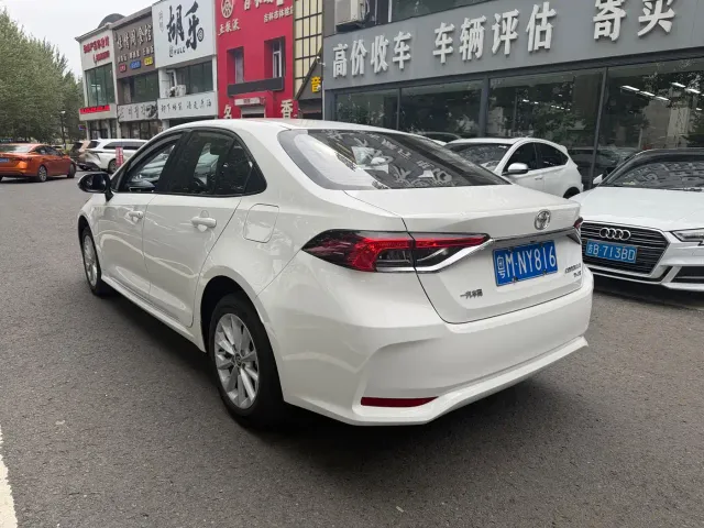 Toyota Corolla — Фото автомобиля 6