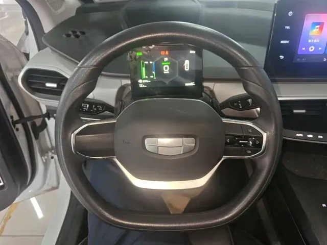 Geely Geometry A — Фото автомобиля 6