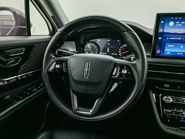 Lincoln Corsair — Фото автомобиля 13