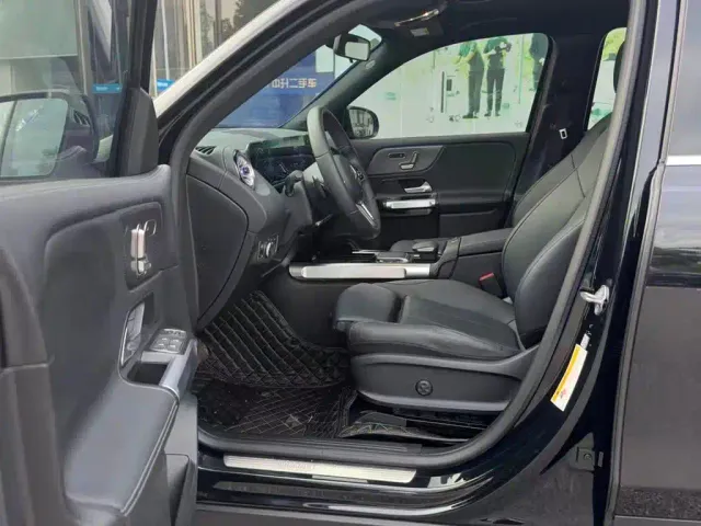Mercedes-Benz EQB — Фото автомобиля 10
