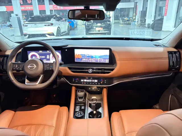 Nissan Terra — Фото автомобиля 9
