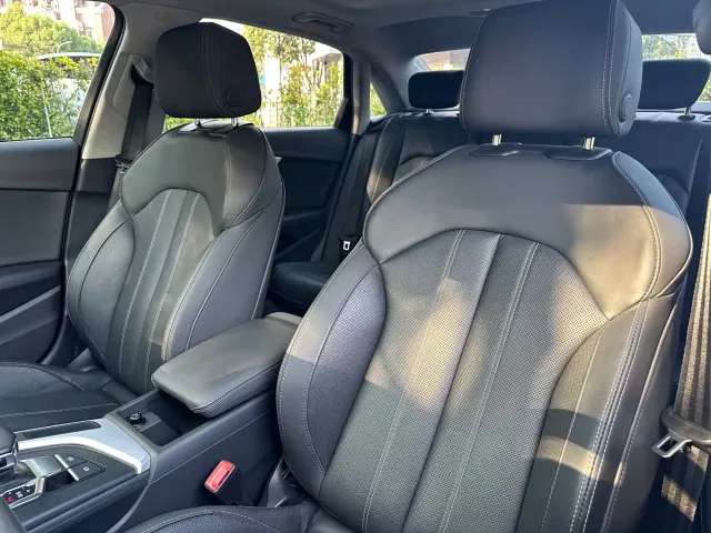 Audi Audi A4L 2022 40 TFSI Luxury Dynamic — Фото автомобиля 11
