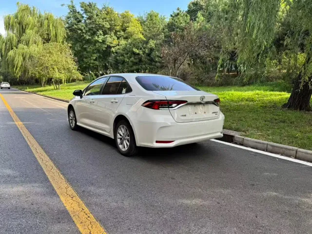 Toyota Corolla — Фото автомобиля 5