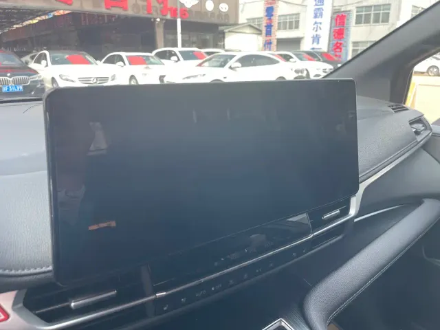 Toyota Sienna — Фото автомобиля 6
