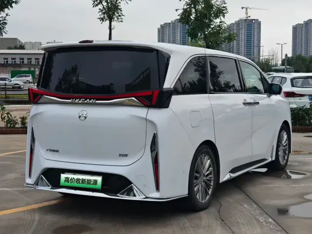 Hycan V09 — Фото автомобиля 7