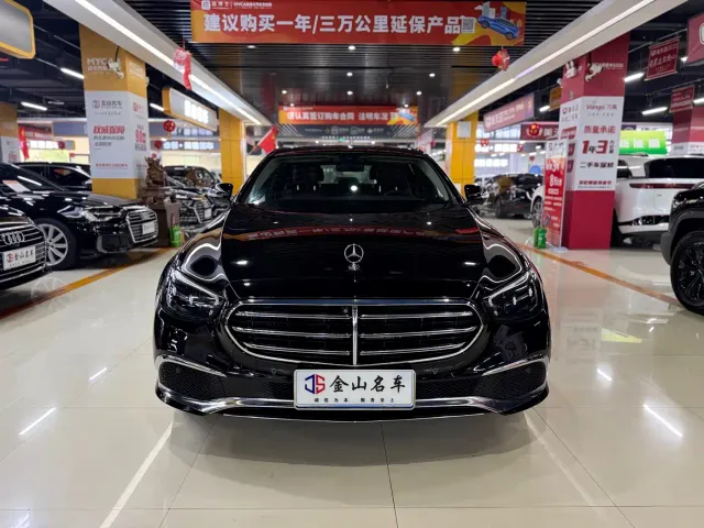 Mercedes-Benz E-Class — Фото автомобиля 2