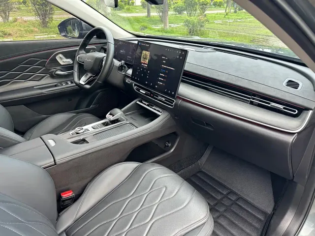 Chery Arrizo 8 PRO — Фото автомобиля 5