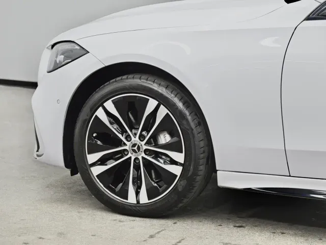 Mercedes-Benz C-Class — Фото автомобиля 19