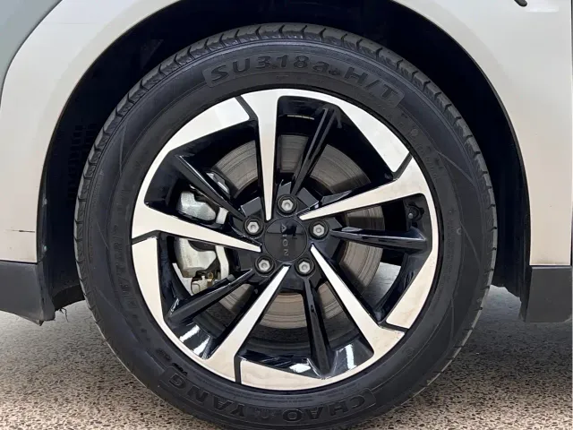 GAC Aion Y — Фото автомобиля 10