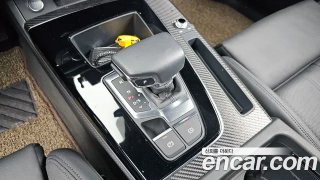 Audi Q5 40 TDI quattro Sportback Premium — Фото автомобиля 8