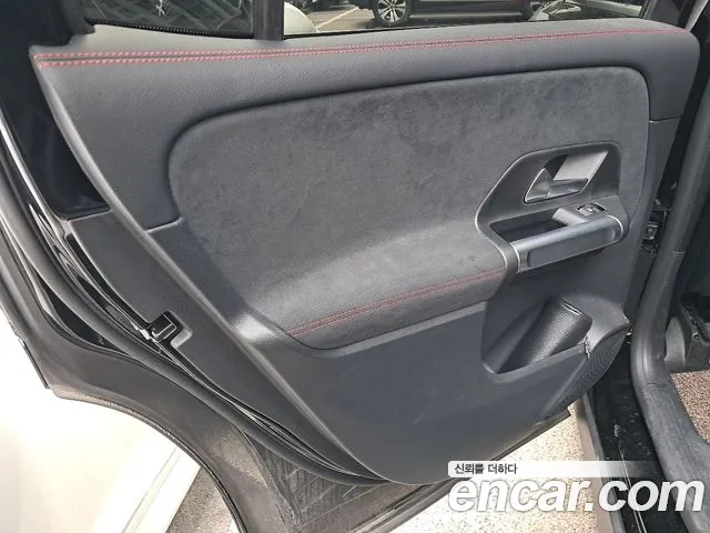 Mercedes-Benz GLB-Class X247 — Фото автомобиля 10