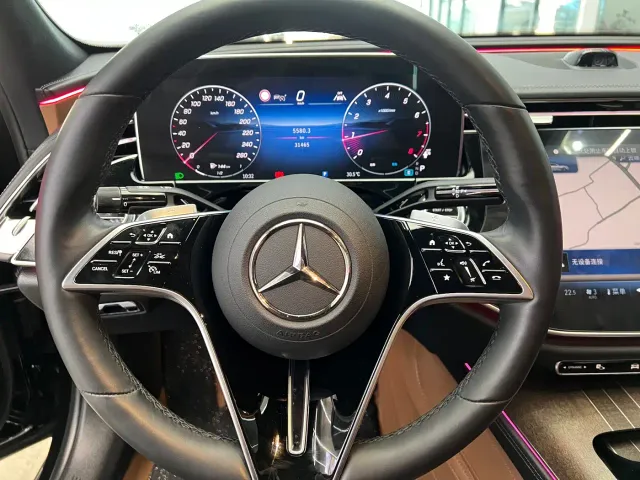 Mercedes-Benz E-Class — Фото автомобиля 13