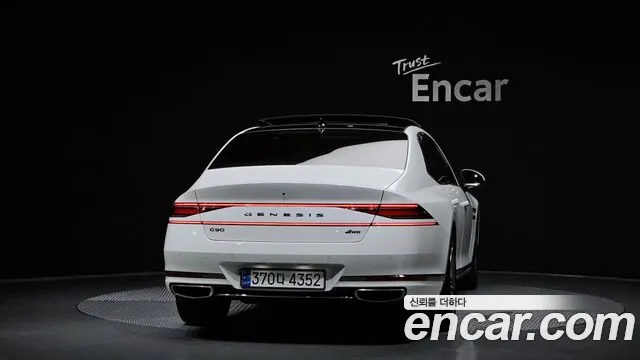 Genesis G90 Бензин 3.5 турбо AWD — Фото автомобиля 4