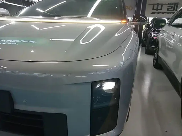 Li Auto i6 — Фото автомобиля 23