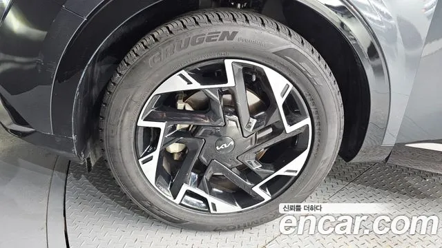 Kia Sportage Sportage 5-е поколение Бензин 1.6 турбо 2WD — Фото автомобиля 5