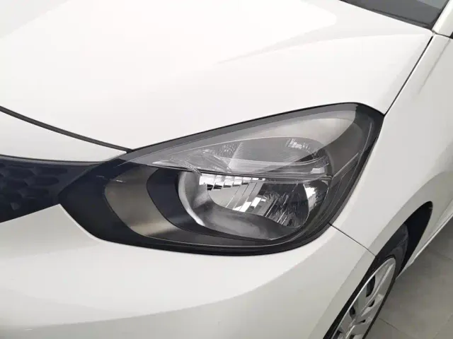 Honda Fit — Фото автомобиля 7