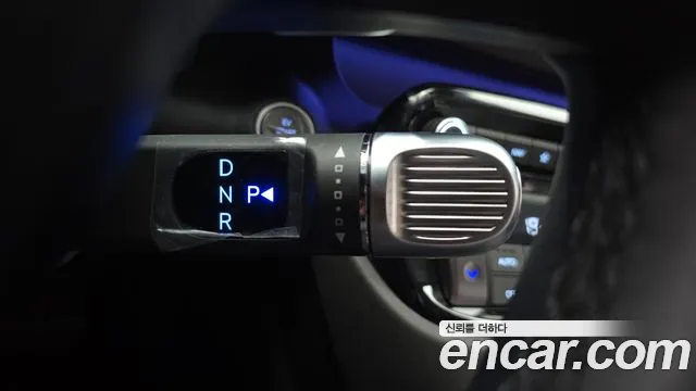 Hyundai Casper Electric — Фото автомобиля 12