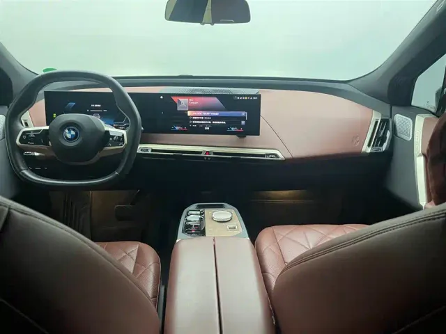 BMW iX M60 — Фото автомобиля 7