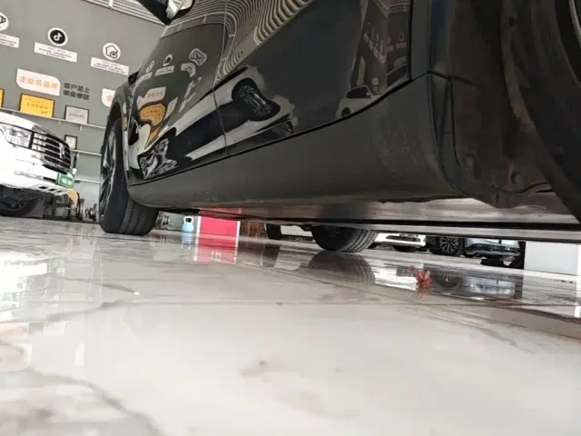 Tesla Model Y — Фото автомобиля 21
