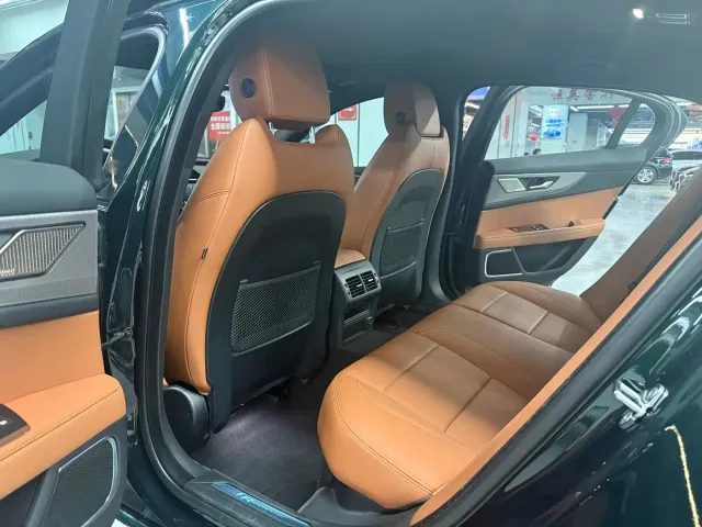 Jaguar XEL — Фото автомобиля 6