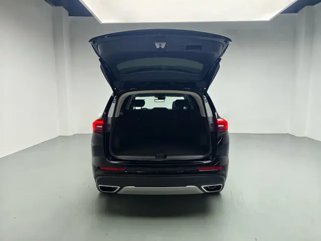 Buick Envision Plus — Фото автомобиля 9