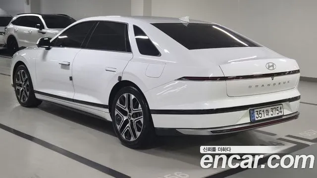 Hyundai Grandeur GN7 — Фото автомобиля 2