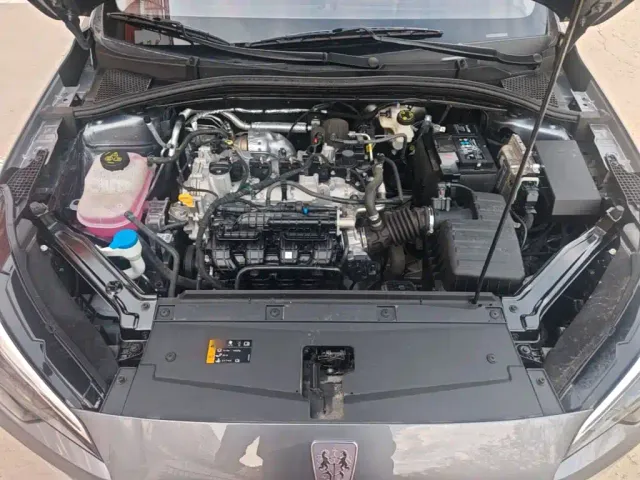 Roewe i5 — Фото автомобиля 19