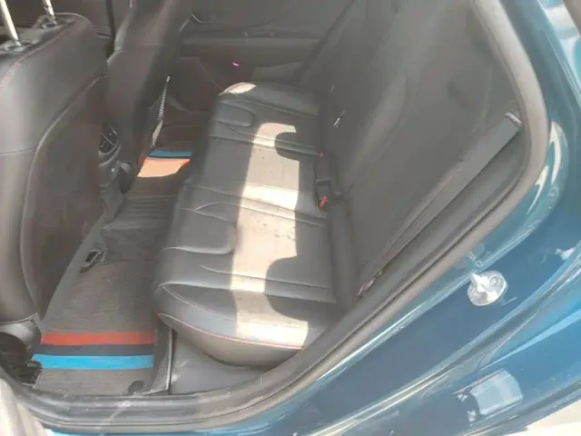 Hyundai Elantra — Фото автомобиля 16