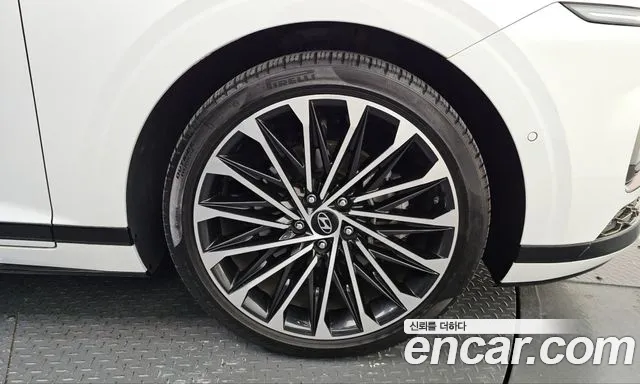 Hyundai Grandeur GN7 — Фото автомобиля 6