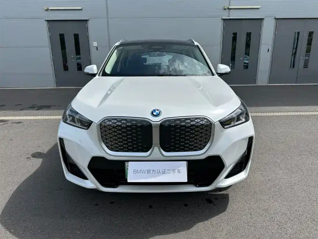 BMW BMW iX1 2025 eDrive25L M Sport Package — Фото автомобиля 14
