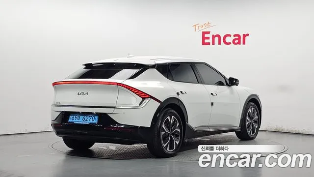 Kia EV6 — Фото автомобиля 2