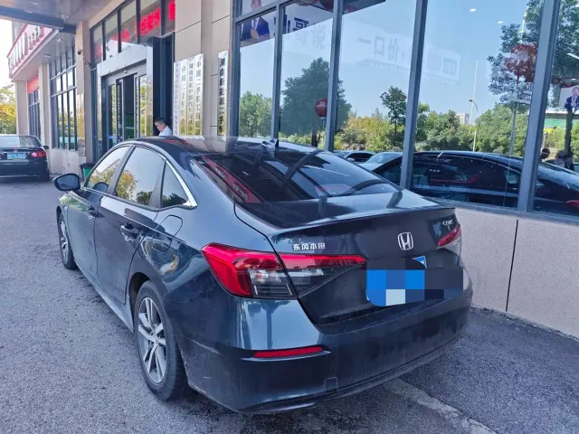 Honda Civic — Фото автомобиля 3