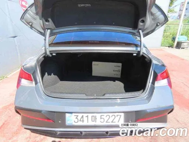 Hyundai Avante — Фото автомобиля 8