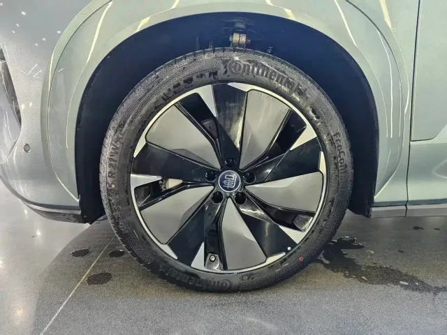 BYD Tang L — Фото автомобиля 13
