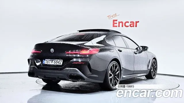 BMW 8-Series — Фото автомобиля 2